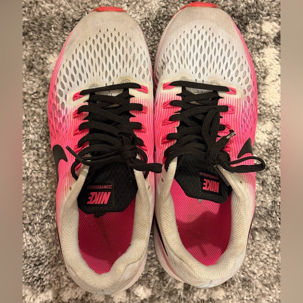 Nike Zoom Pegasus 34 in Pink
